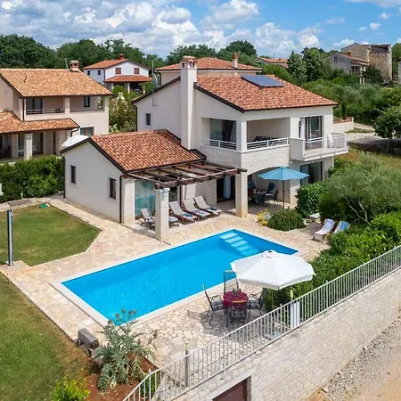 Nira Semesterbostad Barat (Porec)